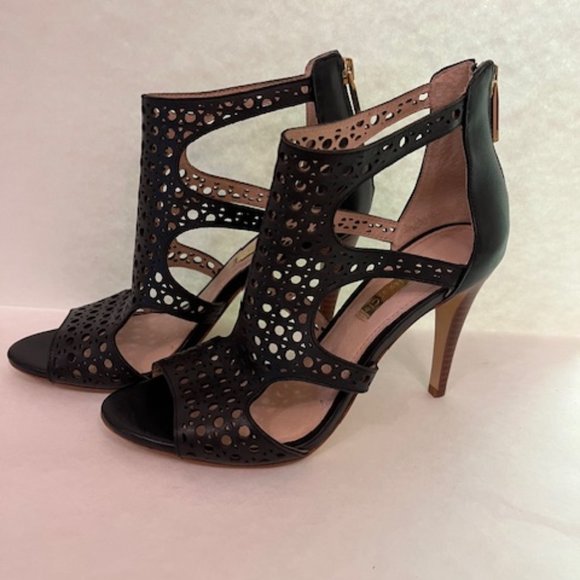 3" Gladiator Inspired Sandal by Louise et Cie Size 7 - Picture 1 of 2